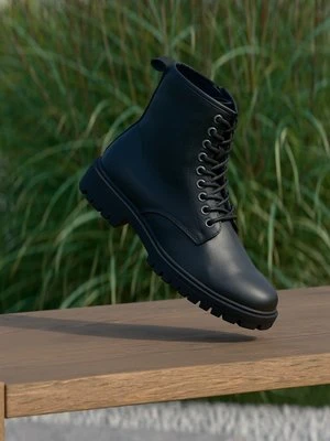 Botki sznurowane Pier One