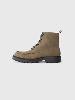 Botki sznurowane Pier One