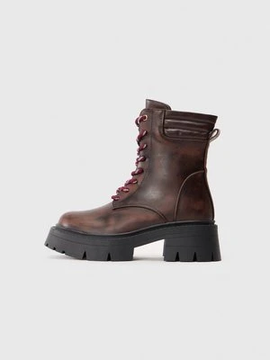 Botki sznurowane Raid