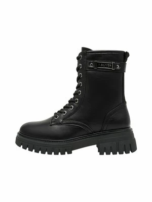 Botki sznurowane s.Oliver