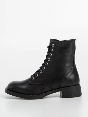 Botki sznurowane Steve Madden czarny