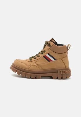 Botki sznurowane Tommy Hilfiger