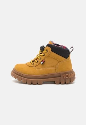 Botki sznurowane Tommy Hilfiger