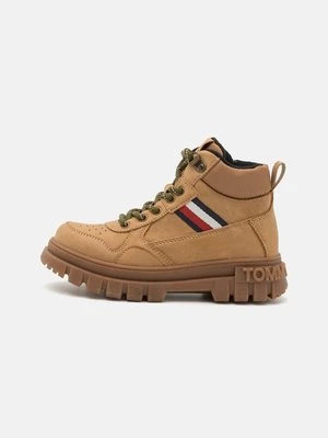 Botki sznurowane Tommy Hilfiger