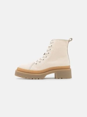 Botki sznurowane YAS