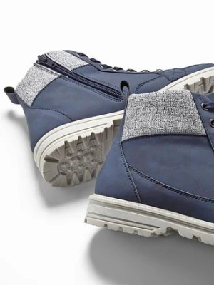 Botki sznurowane z profilowaną podeszwą bonprix