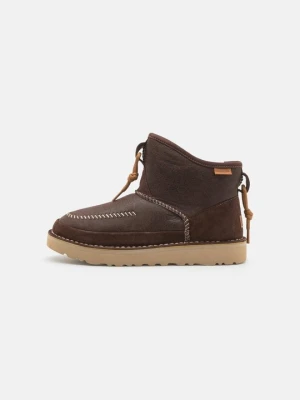 Botki UGG ciemnobrązowy