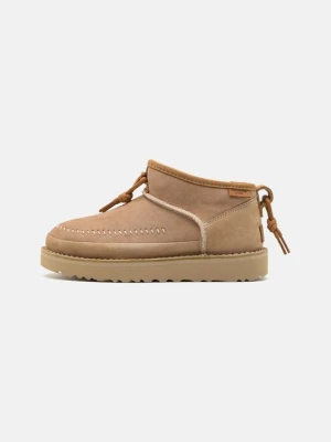 Botki UGG piaskowy