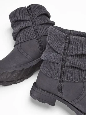 Botki z dzianinową wstawką bonprix
