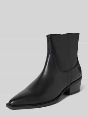 Botki ze skóry na słupku model 'KELSEY' Vagabond