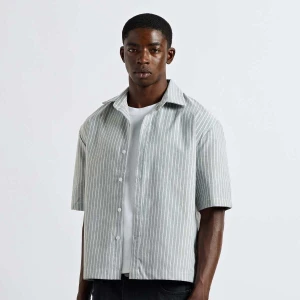 Boxy Shortsleeve Shirt Burocs zielony