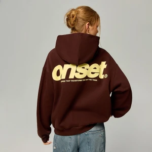 Brązowa bluza z kapturem i nadrukiem na plecach House