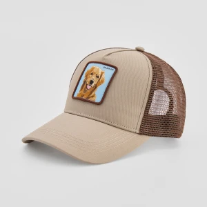 Brązowa czapka z daszkiem trucker hat z naszywką House