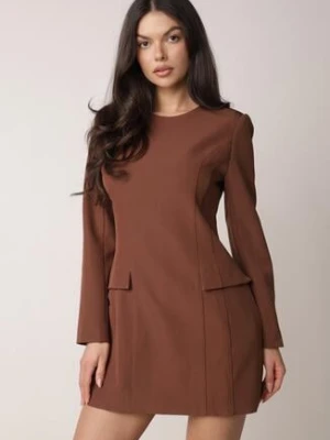 Brązowa Elegancka Sukienka VICES o Trapezowym Kroju z Imitacją Kieszeni Amaliete