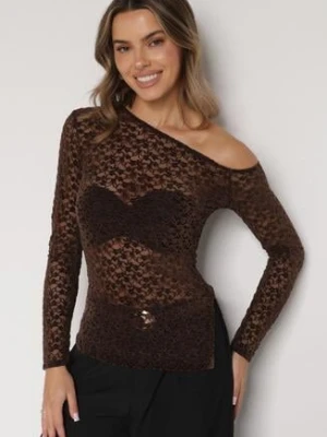 Brązowa Koronkowa Bluzka z Długim Rękawem i Asymetrycznym Dekoltem Liwedara