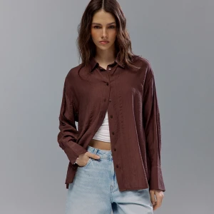 Brązowa koszula z długim rękawem i wiązaniem na tyle House