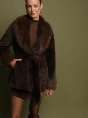 Brązowa Kurtka Futerko z Wiązanym Paskiem Ozdobnymi Mankietami i Kołnierzem Coellame ann gissy