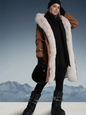 Brązowa Kurtka Parka z Kapturem Futrzaną Wyściółką i Ściągaczem w Talii Semarien j.style