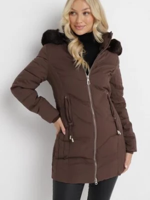 Brązowa Kurtka Płaszcz z Pikowaniem i Futrzanym Kapturem Navimesa swest
