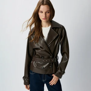 Brązowa kurtka ze sztucznej skóry z paskiem House