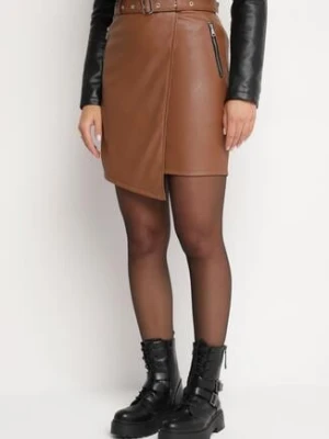 Brązowa Ołówkowa Asymetryczna Spódnica z Wiskozą z Ekoskóry Ozdobiona Paskiem Felezi lily rose