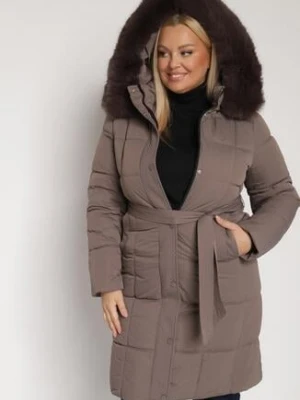 Brązowa Pikowana Kurtka z Kapturem z Futrem i Wiązanym Paskiem Mevinatia rosse line