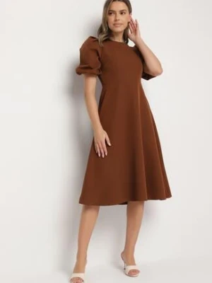 Brązowa Sukienka o Rozkloszowanym Kroju z Bufiastymi Rękawami Melisseia lovery