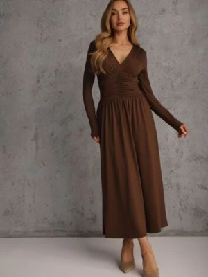 Brązowa Taliowana Sukienka Longsleeve z Wiskozą z Marszczeniem i Dekoltem V Elirie