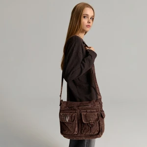 Brązowa torba jeansowa mulitpocket z agrafką House