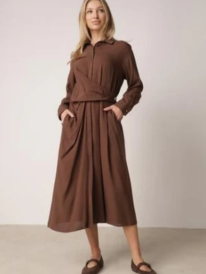 Brązowa Wiskozowa Sukienka Koszulowa z Marszczeniem i Guzikiem w Talii Lennatha
