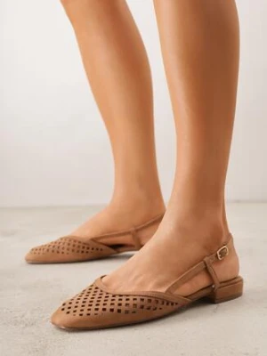 Brązowe Ażurowe Sandały z Paskiem z Klamerką i Kwadratowym Noskiem Veradisa