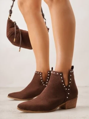 Brązowe Botki Vices na Słupku z Ażurową Cholewką Nitami i Wycięciem Borfedi