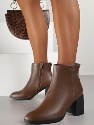 Brązowe Eleganckie Botki Vices na Słupku z Okrągłym Detalem przy Cholewce Widvire