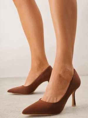 Brązowe Gładkie Szpilki z Tkaniny w Klasycznym Stylu Jynienne pallika paris
