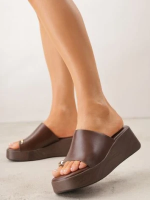 Brązowe Klapki Japonki na Koturnie w Stylu Drewniaków Triaqueena