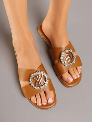 Brązowe Klapki Ozdobione Cyrkoniami i Aplikacją Eranoris seastar