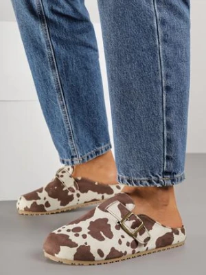 Brązowe Klapki Typu Mule w Krowie Łaty z Imitacji Zamszu z Paskiem z Klamerką Anevitta confly