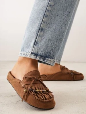 Brązowe Klapki VICES Mule Ozdobione Frędzlami Koralikami i Kokardą Eathelena