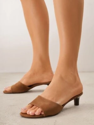 Brązowe Klapki VICES na Obcasie Typu Kaczuszka z Imitacji Drewna Sacredgem