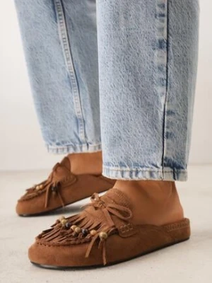 Brązowe Klapki VICES Typu Mule z Koralikami Frędzlami i Kokardą Dioleora