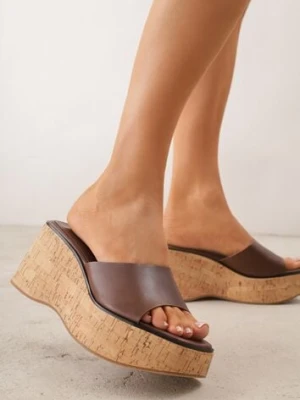 Brązowe Klapki z Kwadratowym Noskiem VICES na Koturnie z Fakturą Korka Kahliliana