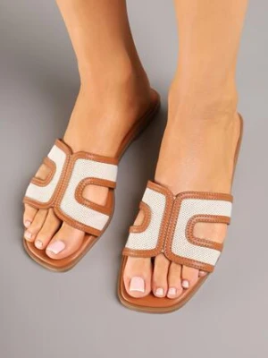 Brązowe Klapki z Wycięciami i Tweedowymi Zdobieniami Dorria c'm paris