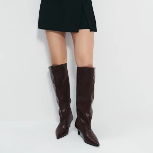 Brązowe kozaki na obcasie kitten House