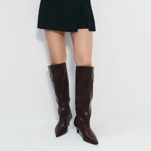 Brązowe kozaki na obcasie kitten House