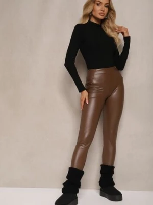 Brązowe Legginsy High Waist z Imitacji Skóry z Gumką w Pasie Ozdobione Guzikami Sinairis defox