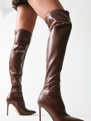 Brązowe muszkieterki na obcasie CARINII B10472-113-000-000-000