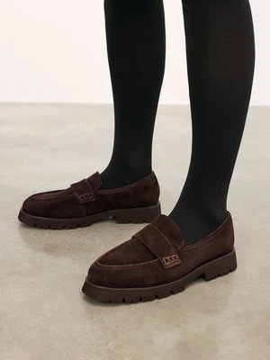 Brązowe półbuty slip on z zamszu Kazar