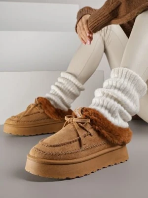 Brązowe Rustykalne Śniegowce z Niską Cholewką Zdobione Futrem i Kokardą Tuspena gowin