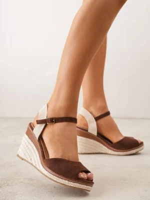 Brązowe Sandały na Koturnie Ozdobionym Plecionką z Juty Admerla vices