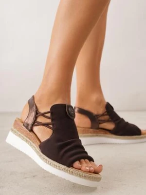 Brązowe Sandały na Koturnie z Marszczoną Cholewką i Metaliczną Aplikacją Teodlar lady glory